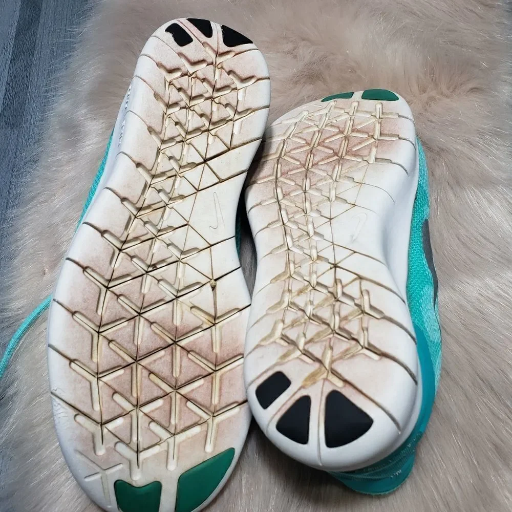 Nike girls' free rn 2017 shoes